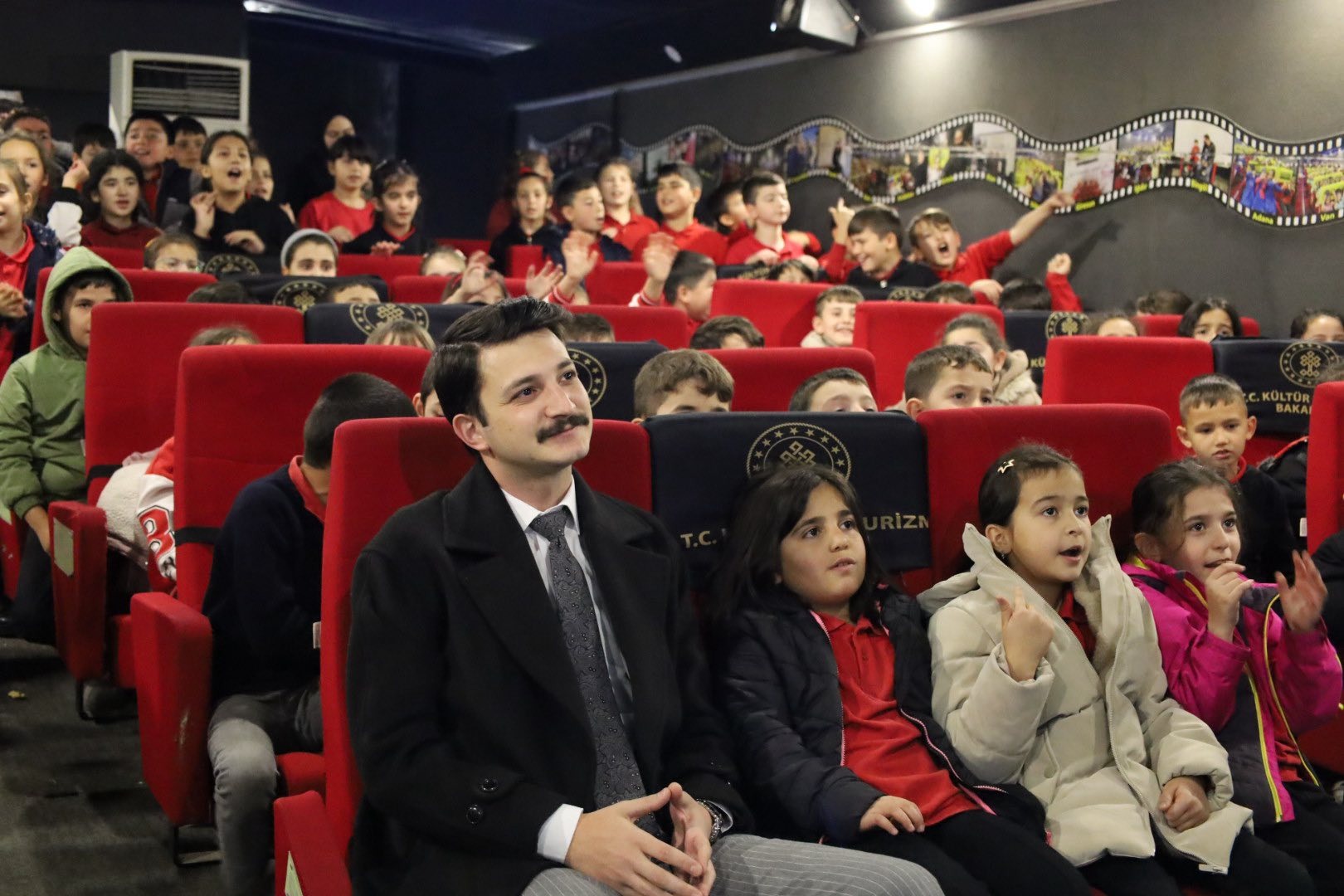 Gezen Sinema Tır'ı Koyulhisar'da