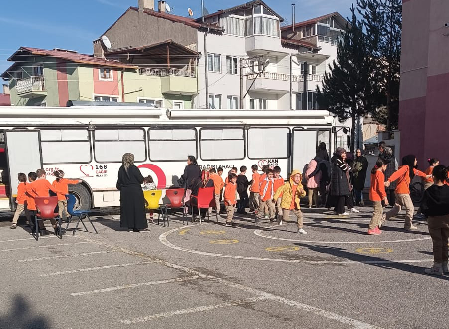 Öğrencilerden “Kan Kardeşliği” Seferberliği
