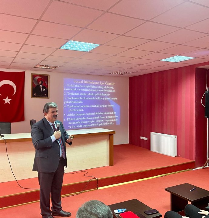 Öğrencilere sosyal uyumun önemi anlatıldı