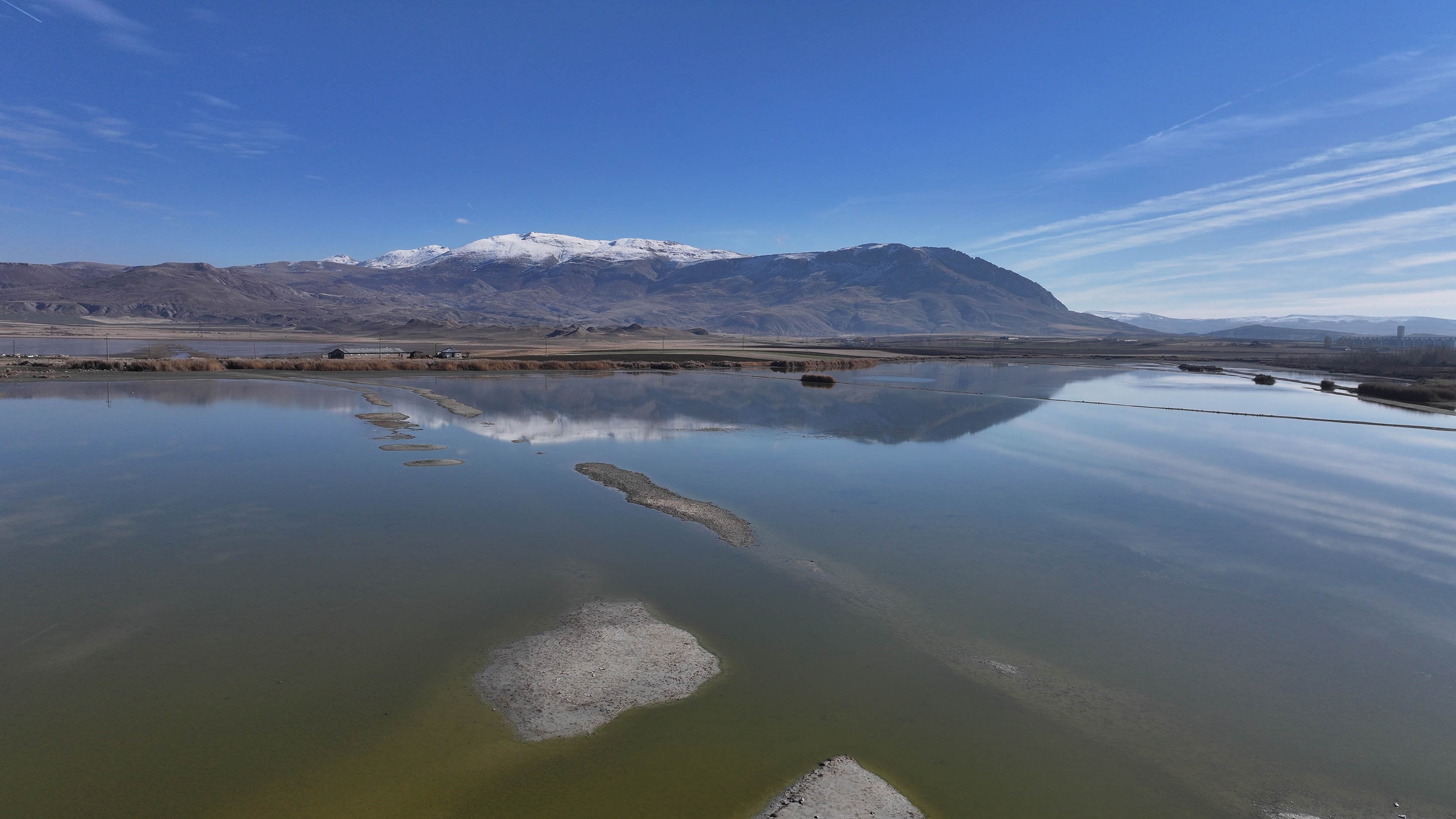 Vali Şimşek: Ulaş Gölü'nün kurumasına izin vermeyeceğiz