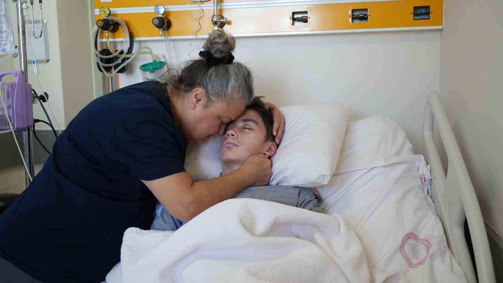 "Ayağıma Bastın" dayağı Murat’ı yatağa mahkum etti