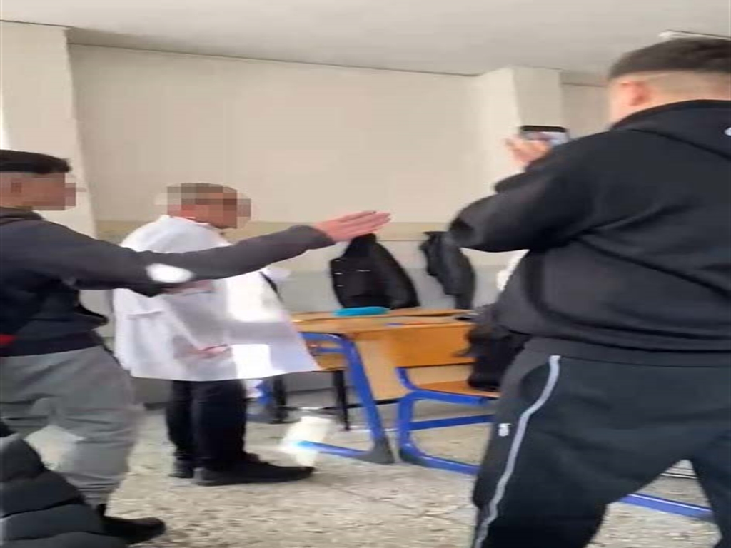 Öğrencilerin öğretmen ile alay ettiği olaya ilişkin polis incelemesi