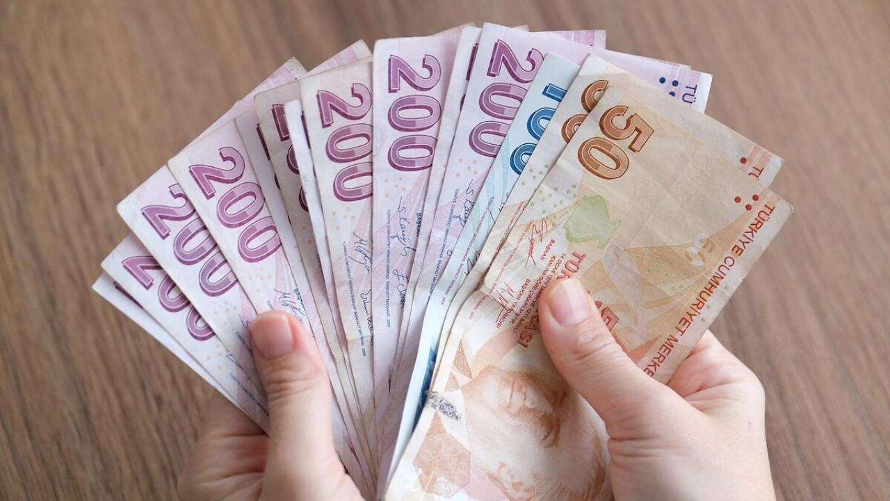 Yönetici kamu personeline seyyanen zam teklifi geri çekildi