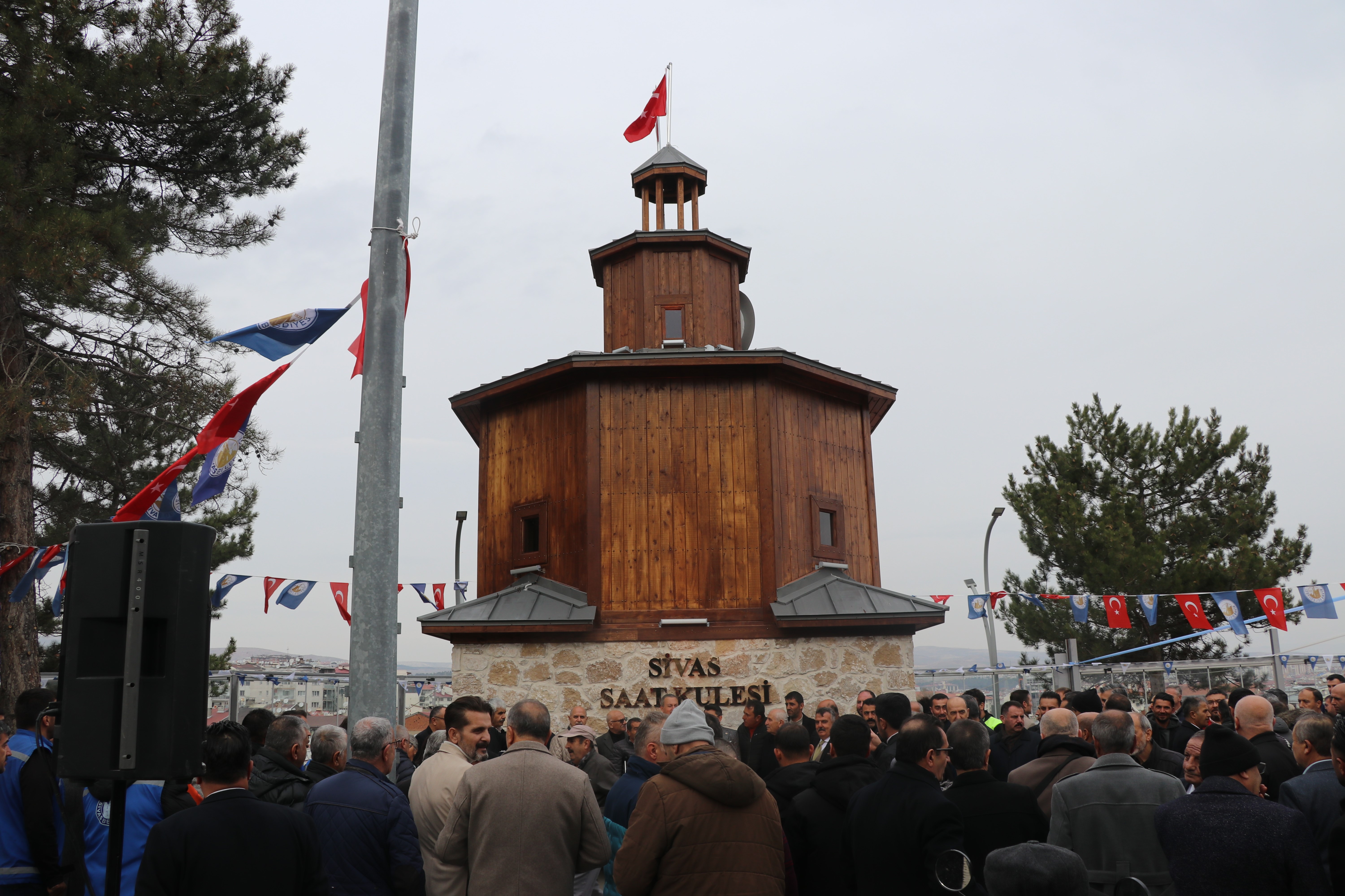 Sivas'ta tarihi saat kulesi yeniden inşa edildi