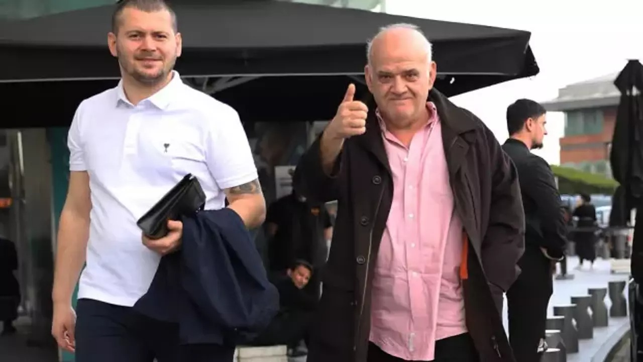 Ahmet Çakar hastaneye kaldırıldı