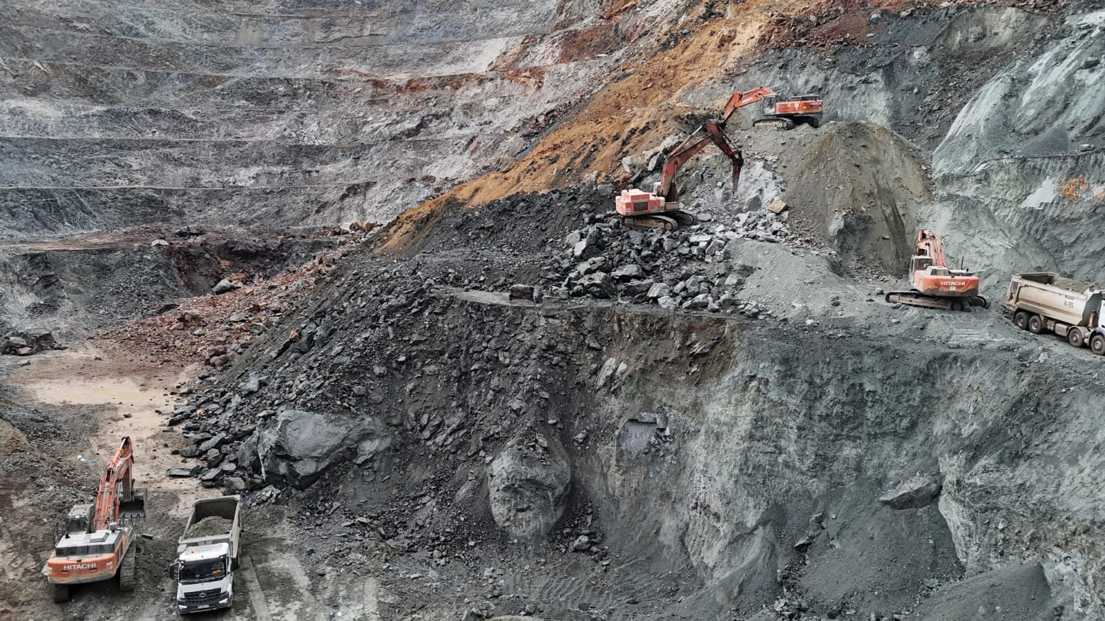 Sivas'ta göçük altında kalan işçiyi arama çalışmaları 21. gününde...