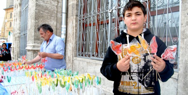 Horoz Şekeri´ Unutuluyor Mu