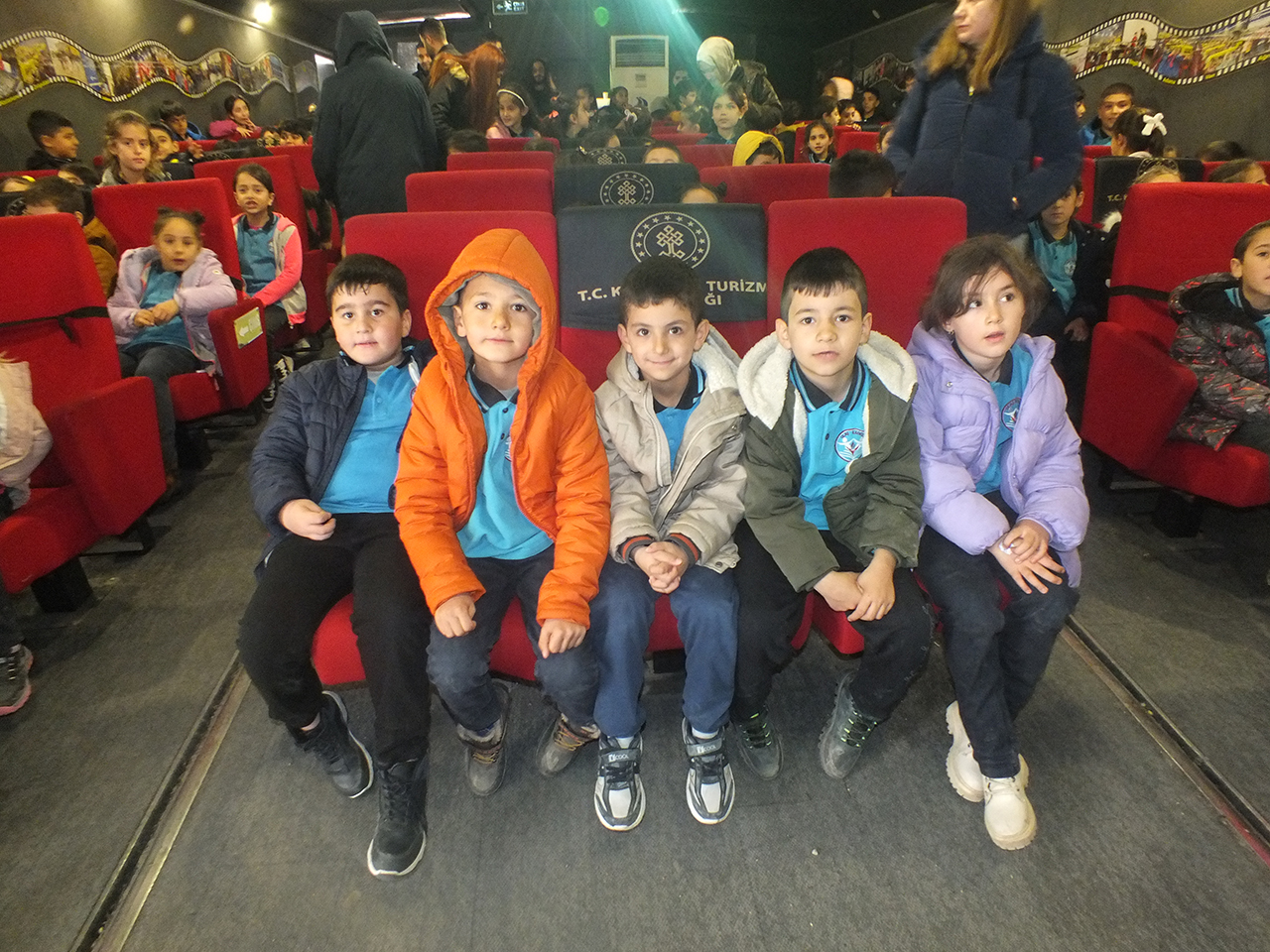 "Gezen Sinema Tırı" Ulaş'ta çocuklarla buluştu