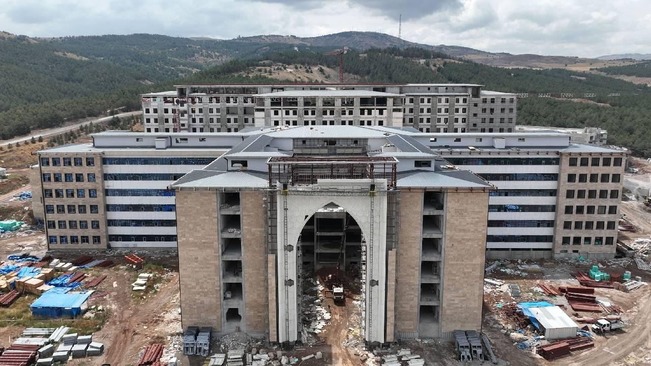 Sivas'ta 1071 yataklı hastane için son viraj: Yol ve inşaat çalışmaları masada