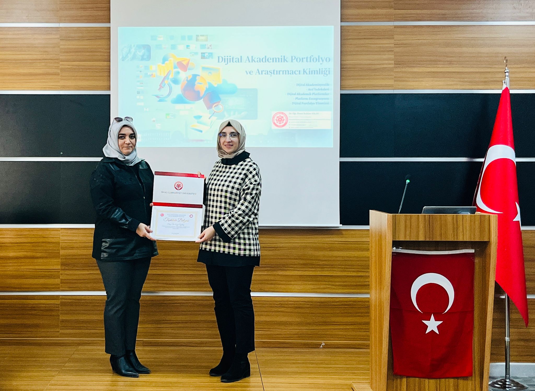 Akademisyenlere yönelik liderlik eğitimi