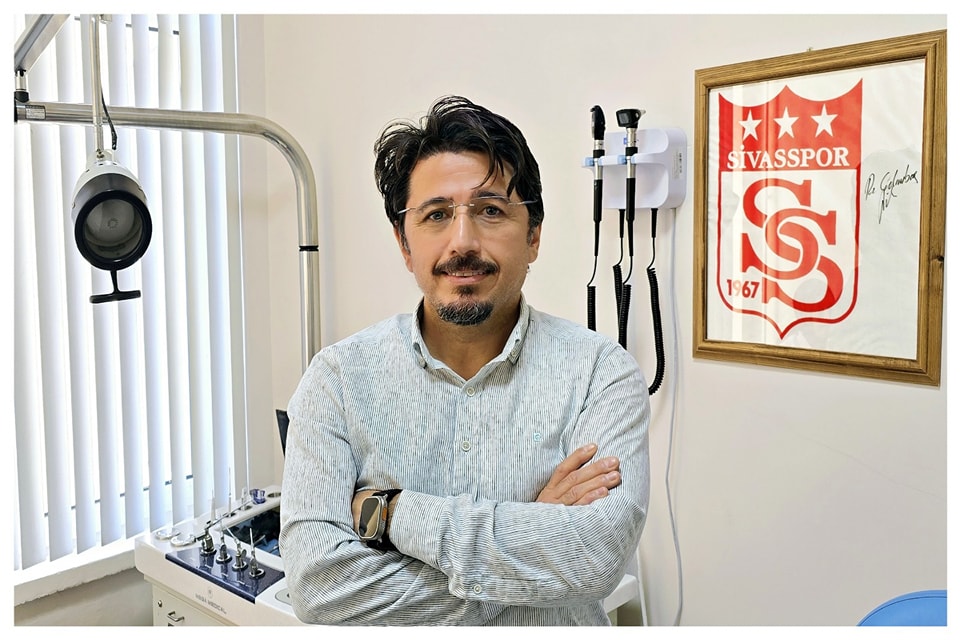 Prof. Dr. Mansur Doğan, KBB alanında başarısıyla öne çıkıyor