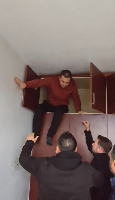 Aranan şahsın yakalandığı yer pes dedirtti