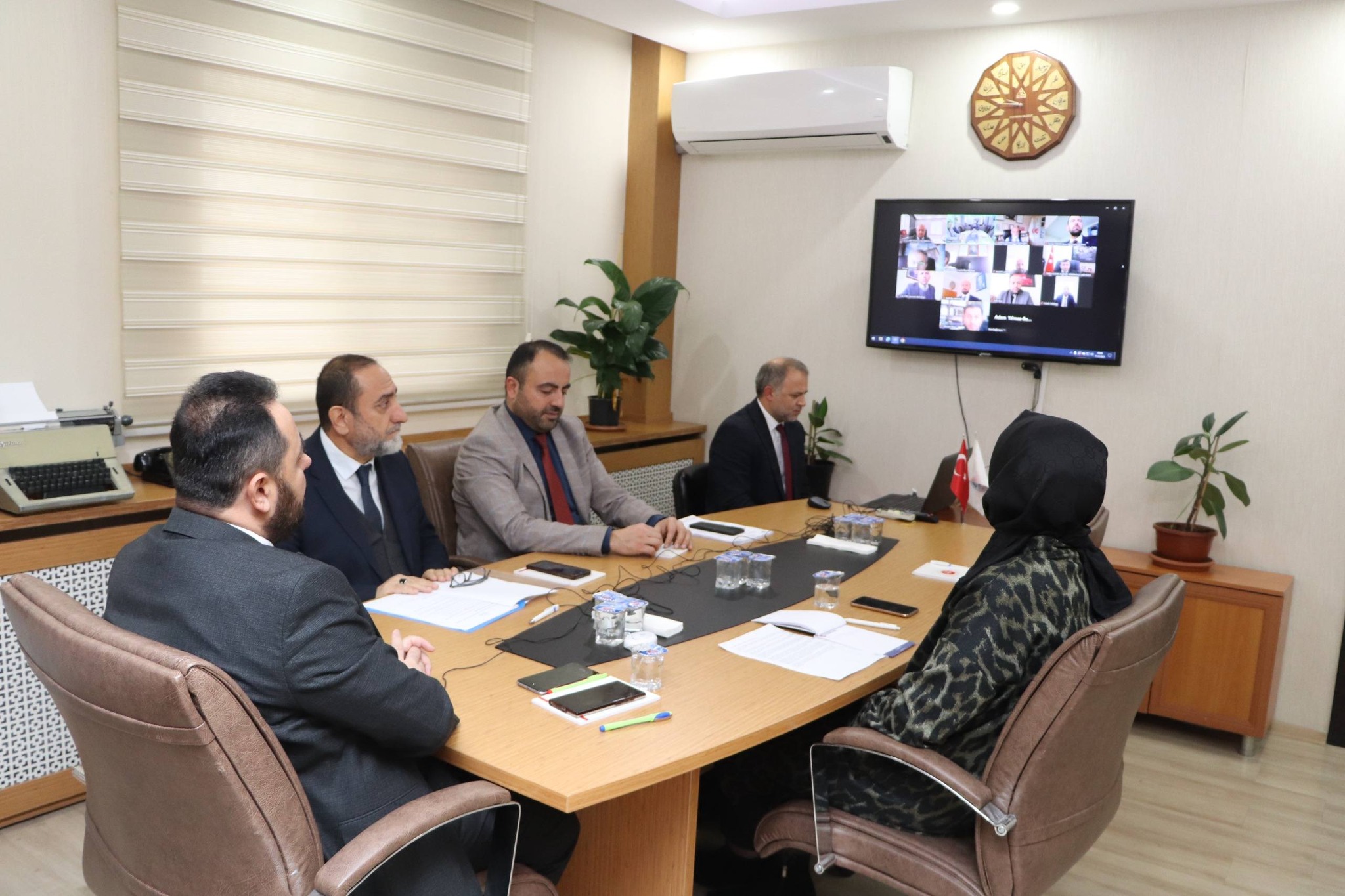 Din hizmetleri ve eğitim faaliyetleri görüşüldü