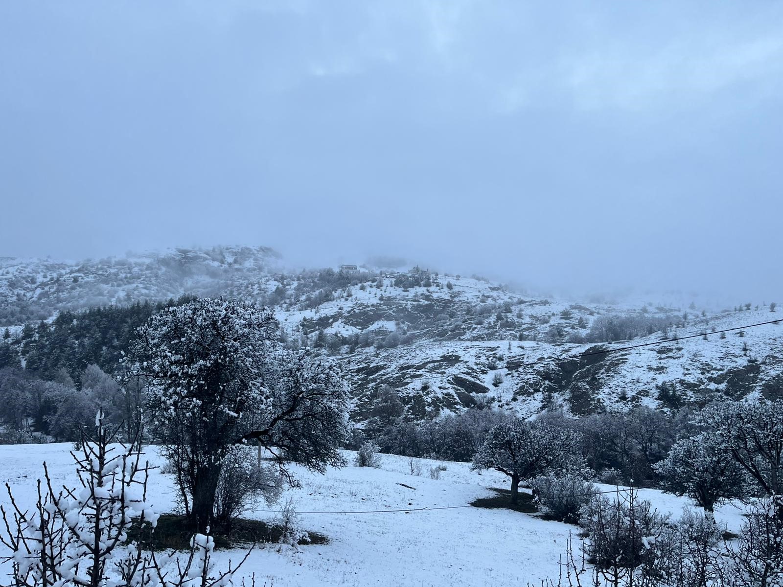 Sivas'ın Karadeniz'e açılan kapısına kar yağdı