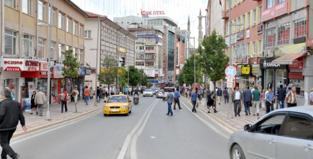 Kaldırımlar ve Engelli Yolu Yenilenecek