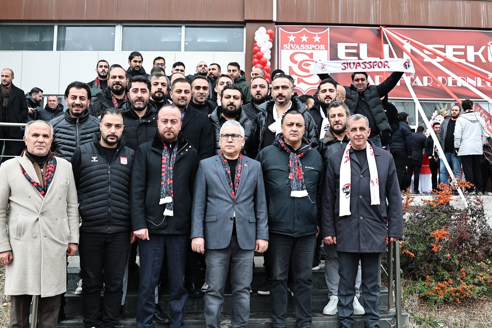Elli Sekiz Taraftar Derneği hizmete açıldı
