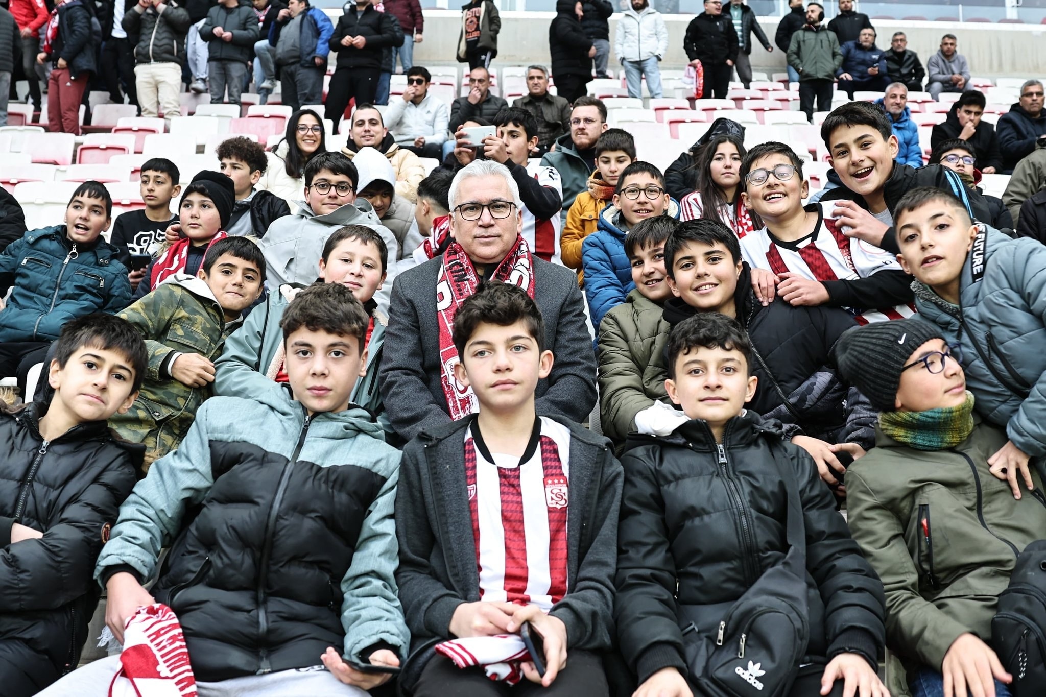 “Minik Yiğidolar” tribünlere geri döndü