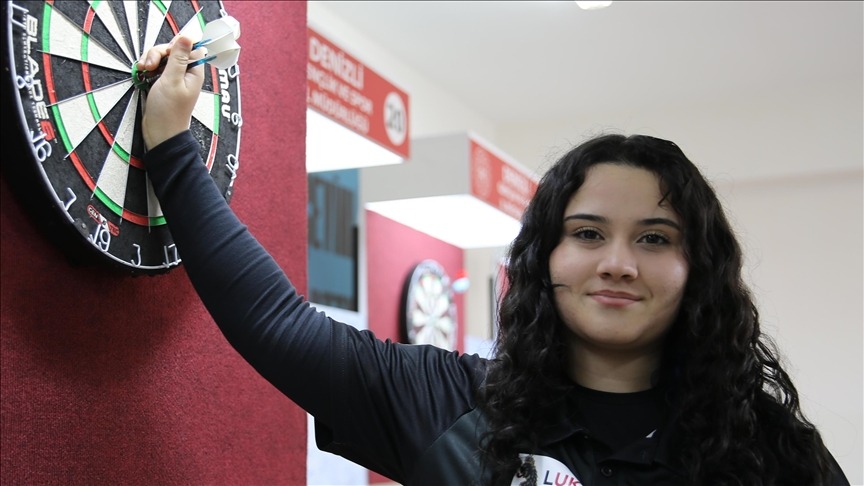 Zehra Gemi, dart sporunda yeni zaferler için hazırlanıyor