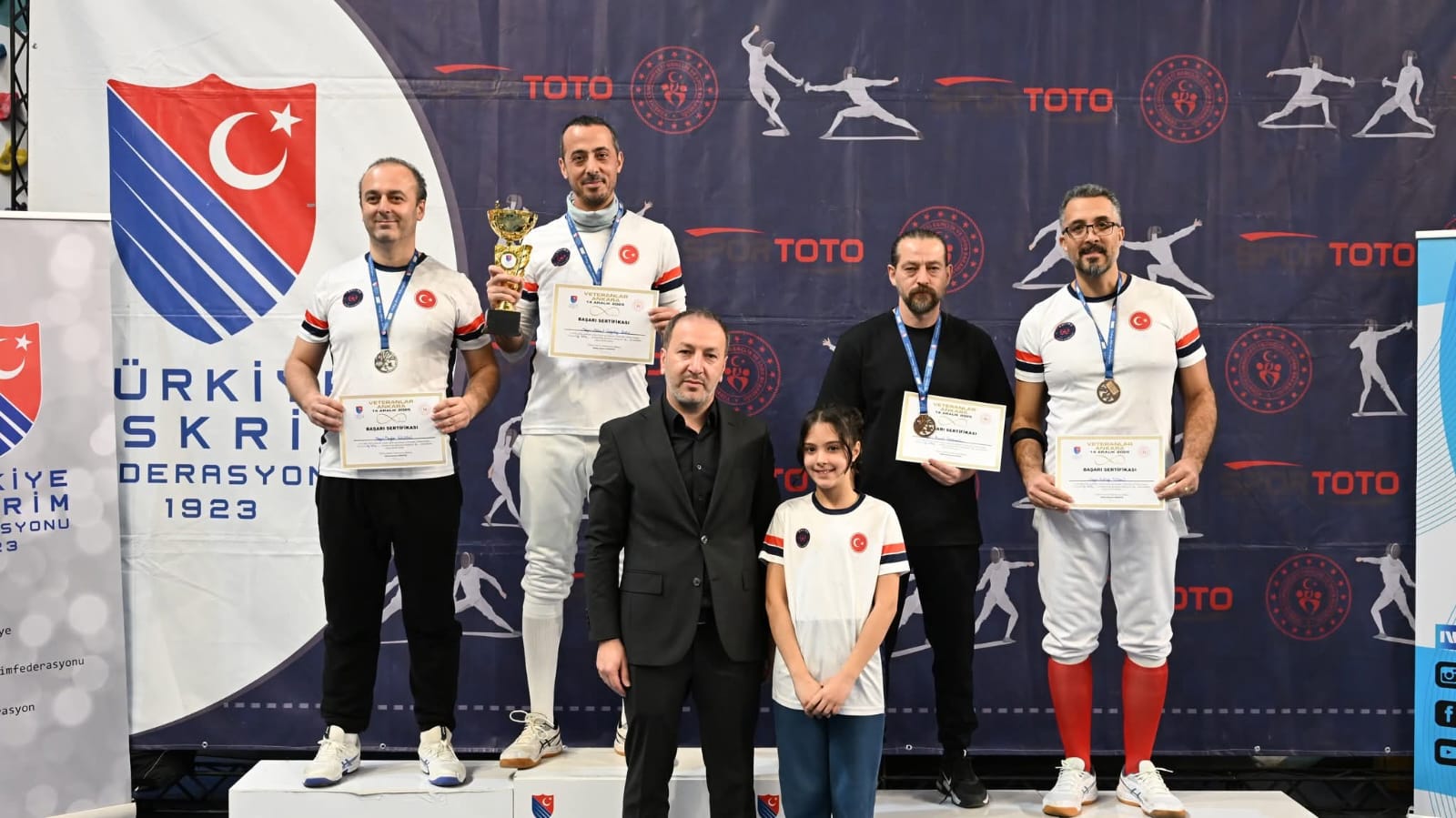 Sivaslı eskrimciden bronz madalya