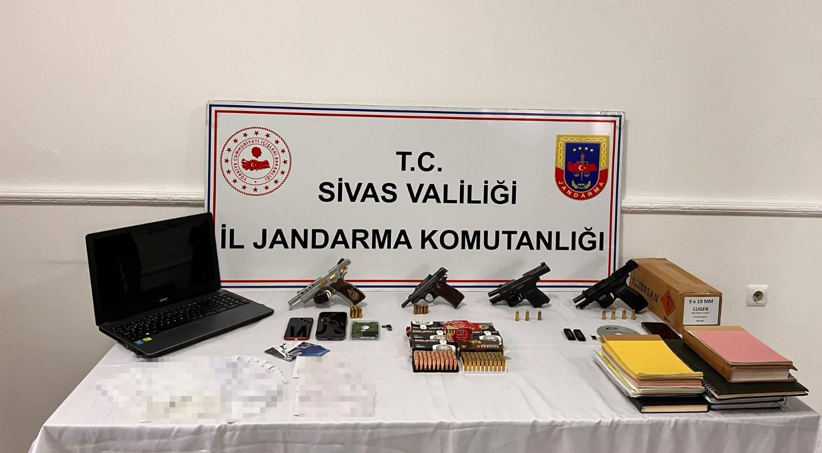 Sivas'ta 3 kişilik çete servet yapmış! 3,5 milyarlık tefecilik ağı çökertildi!