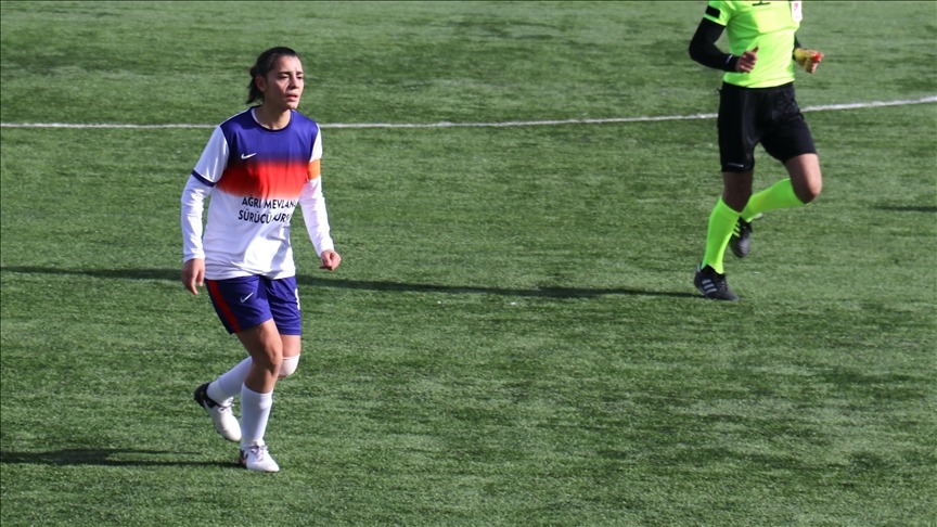 Sivas'tan Hamur’a uzanan futbol tutkusu