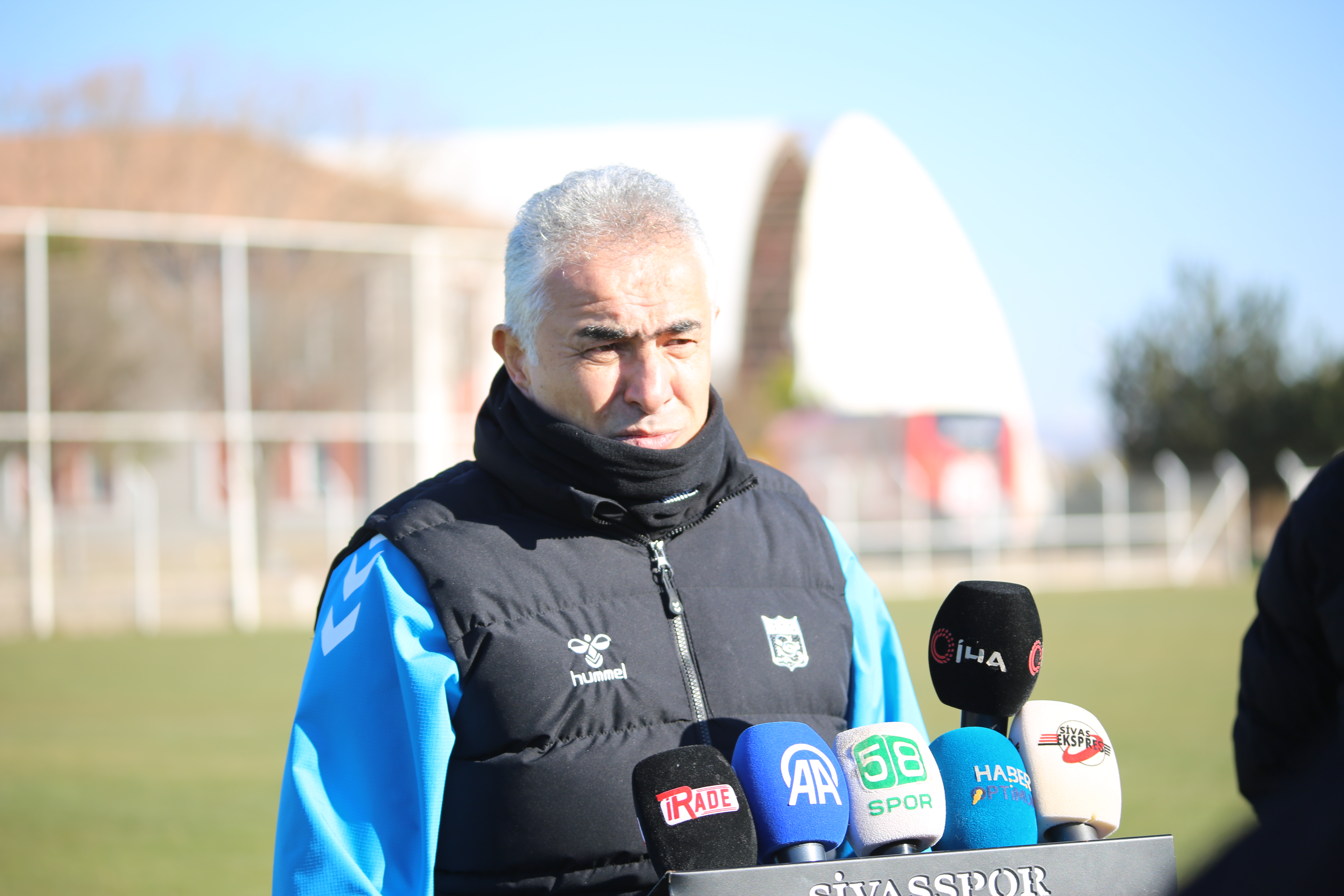 Sivasspor Teknik Direktörü Mehmet Altıparmak: Takımdan gidecekler elbet olacak