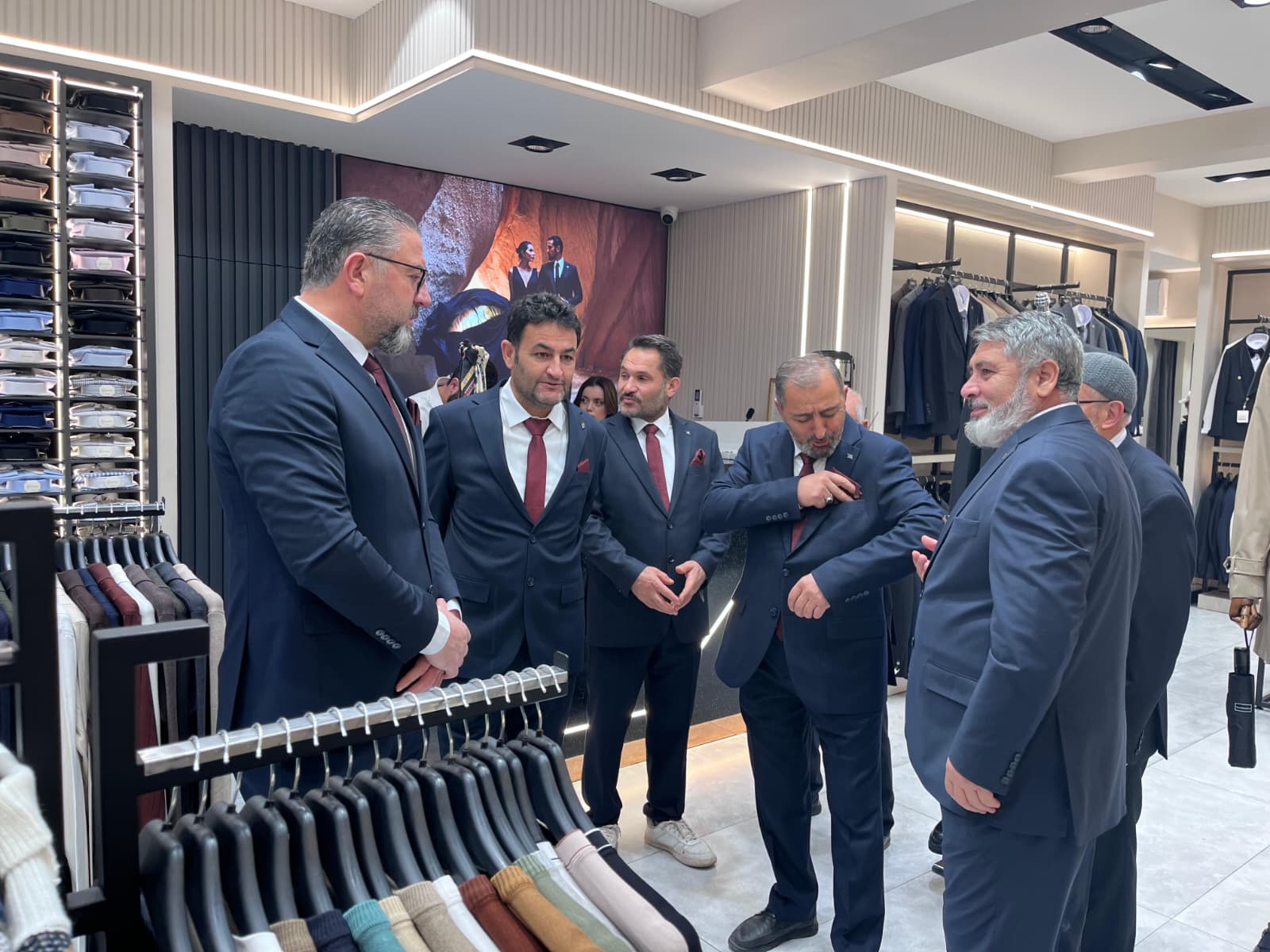 30 şehit ailesine ücretsiz kıyafet desteği