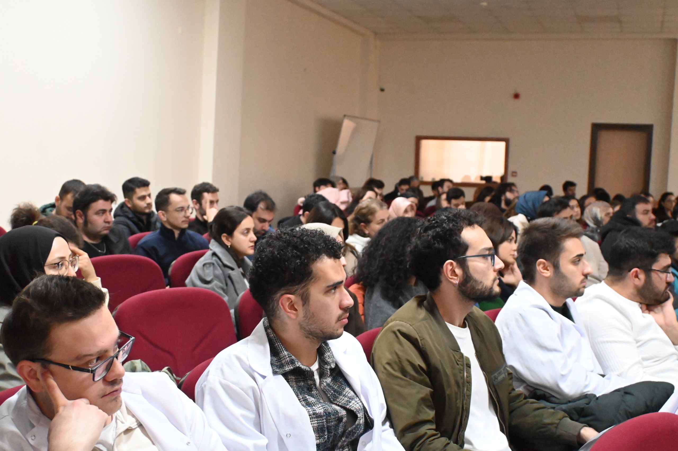 İletişimin mesleki başarıdaki rolü SCÜ’de masaya yatırıldı