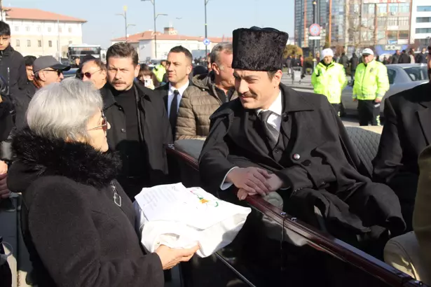 Atatürk'ün Sivas'tan ayrılışı canlandırıldı