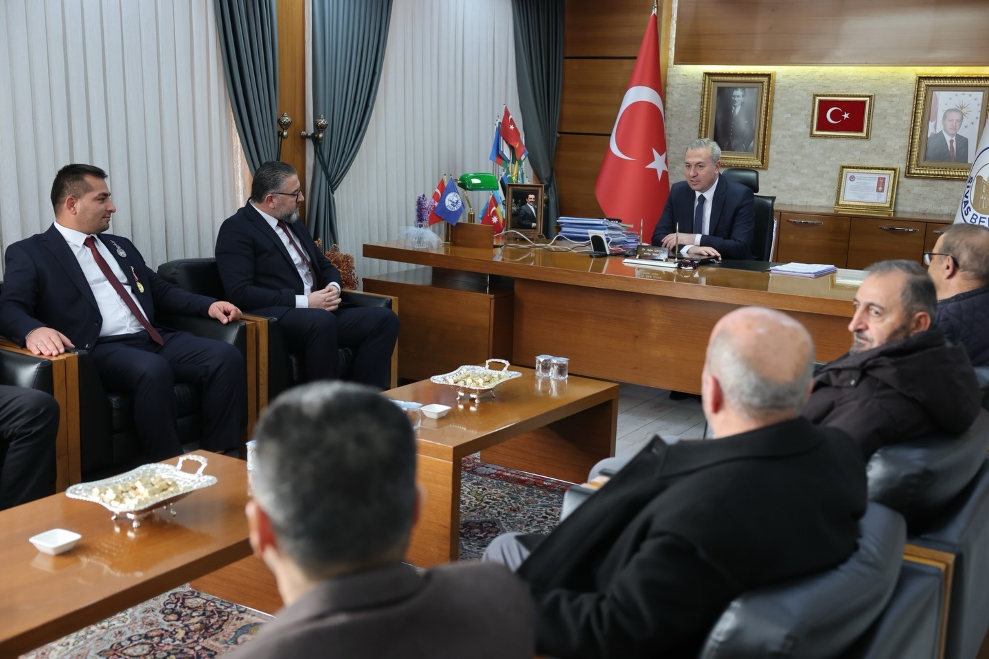 Şehit Ailelerinden Başkan Uzun’a teşekkür ziyareti