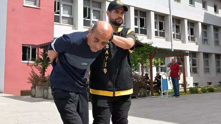 Annesini öldüren babası için en ağır cezayı istedi