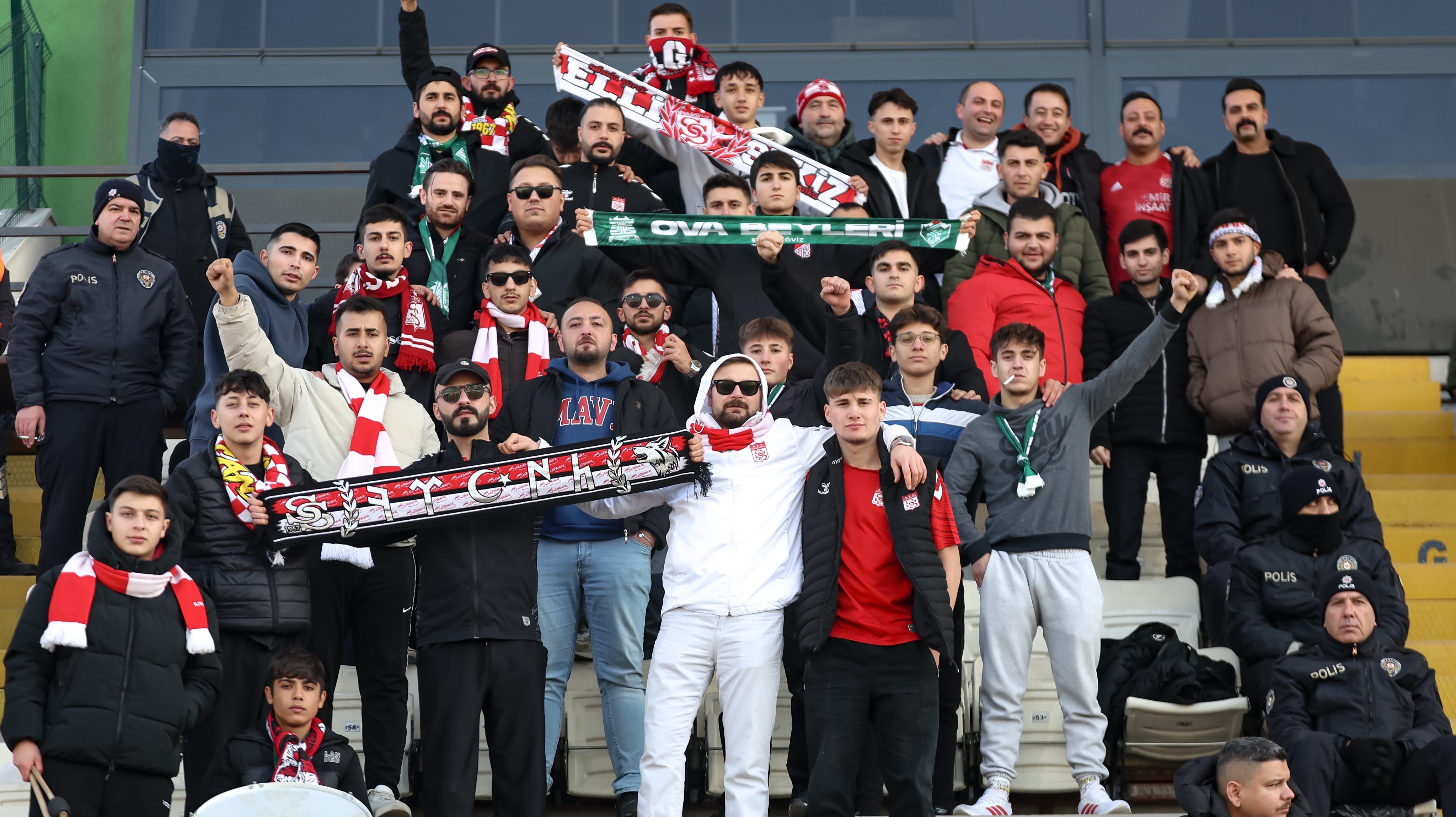 Taraftar Sivasspor'u deplasmanda yalnız bırakmadı