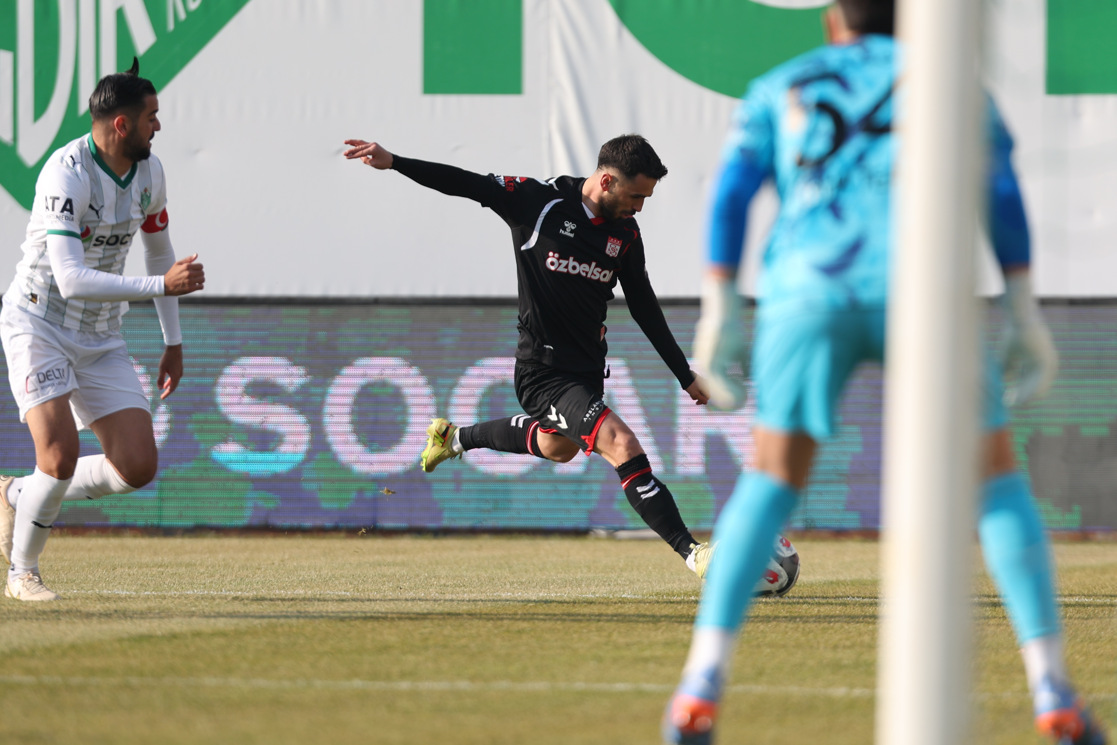 Sivasspor'da Valon Ethemi gollerine devam ediyor