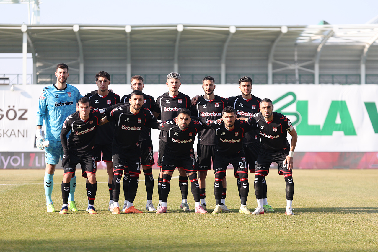 Sivasspor ilk yarıyı önde kapattı!