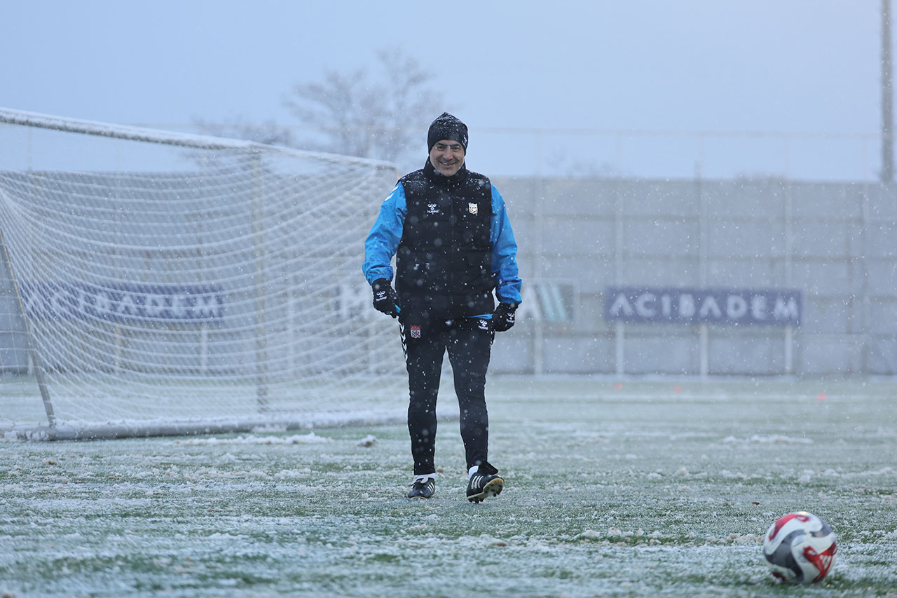 Mehmet Altıparmak’tan şehre çağrı! “Süper lig için şehir ayağa”