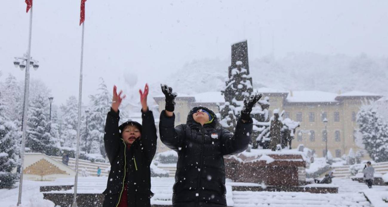 Türkiye’de kar esareti başladı, 15 ilde okullar tatil edildi