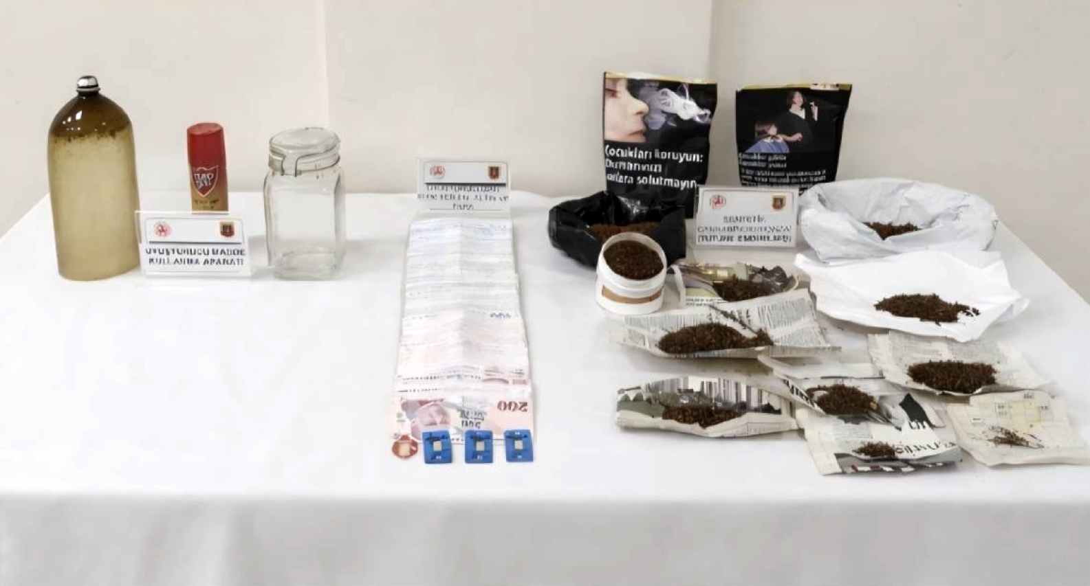 Sivas'ta uyuşturucu operasyonlarında 4 kişi tutuklandı