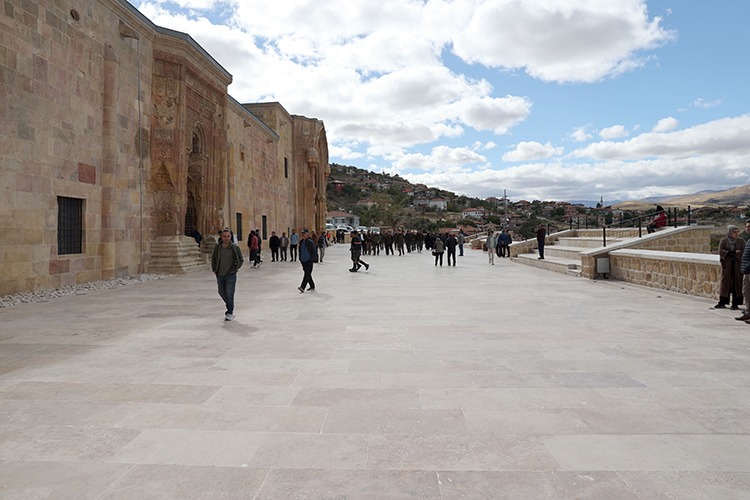 Ölmeden gördüler...