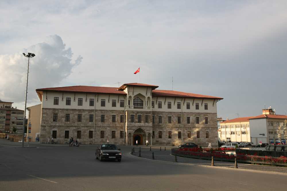 Sivas'ta yarın okullar tatil