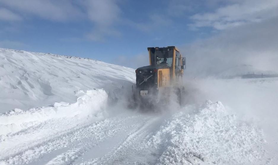 Sivas'ta 947 yerleşim yeriyle bağlantı kesildi