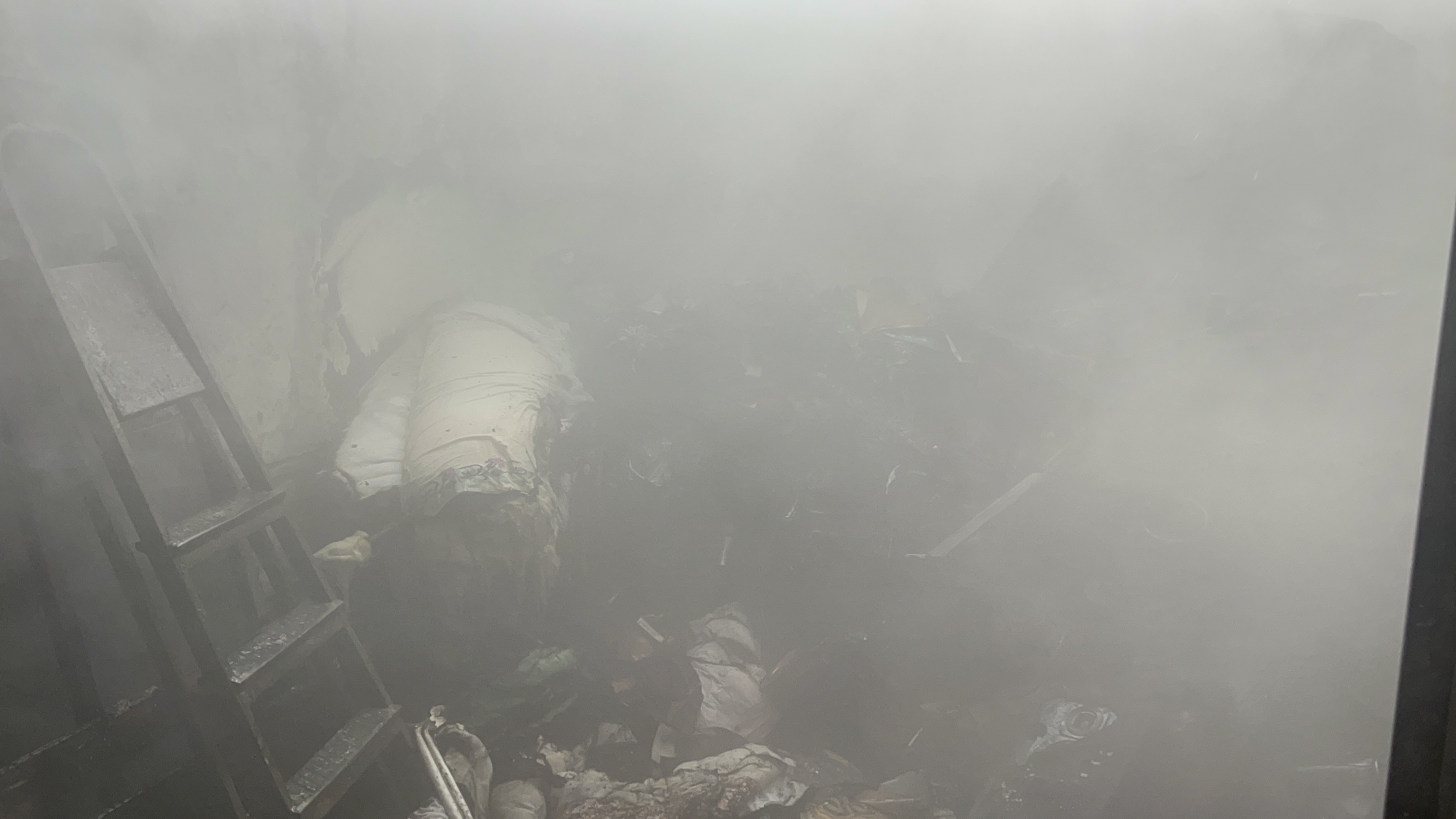 Kediler için kullanılan ısıtıcı yangına neden oldu