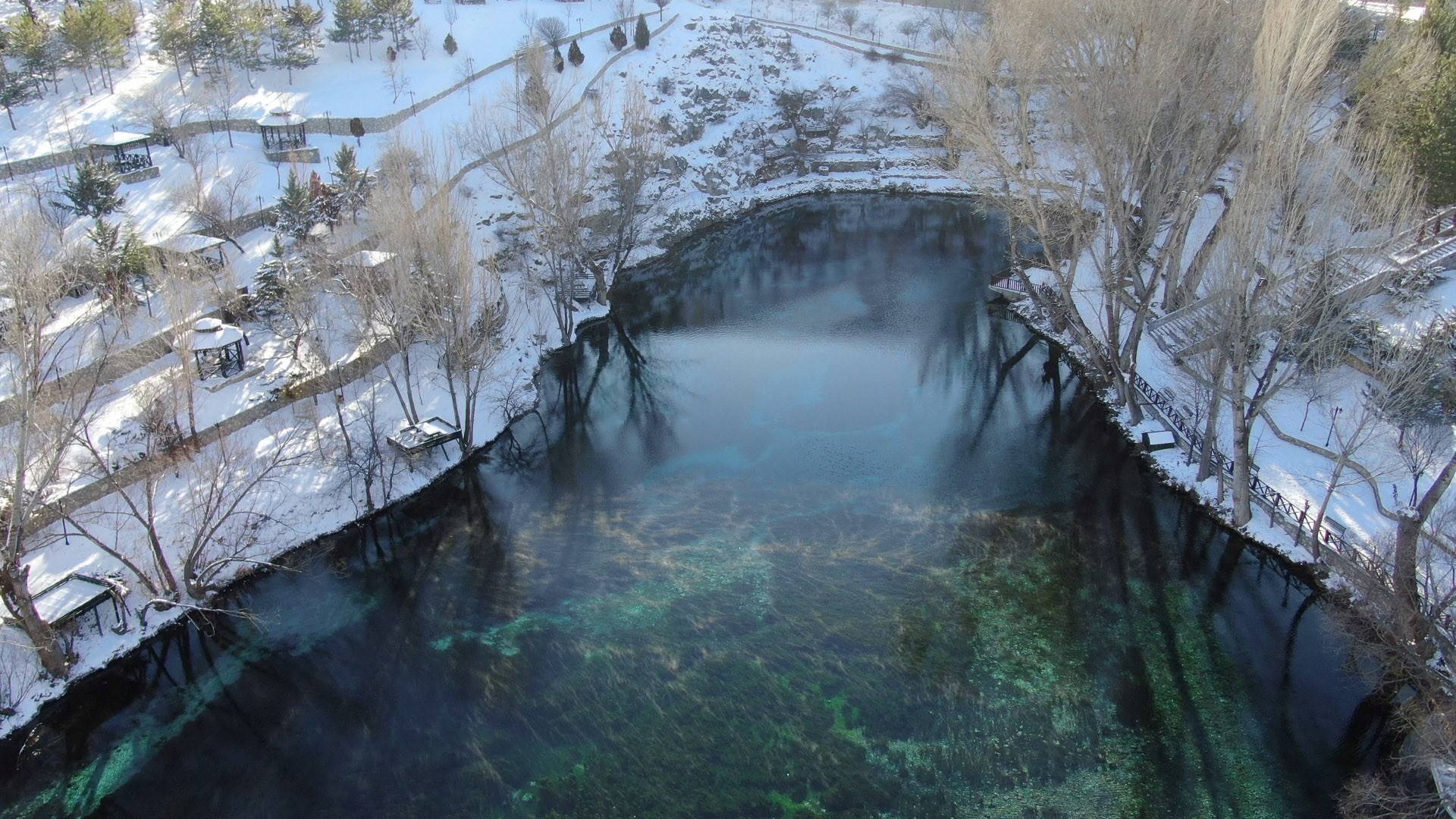 Sivas'ta her yer dondu bir orası donmadı