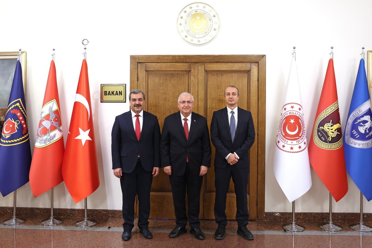 Rektör Kul, savunma sanayisi projelerini MSB’de anlattı