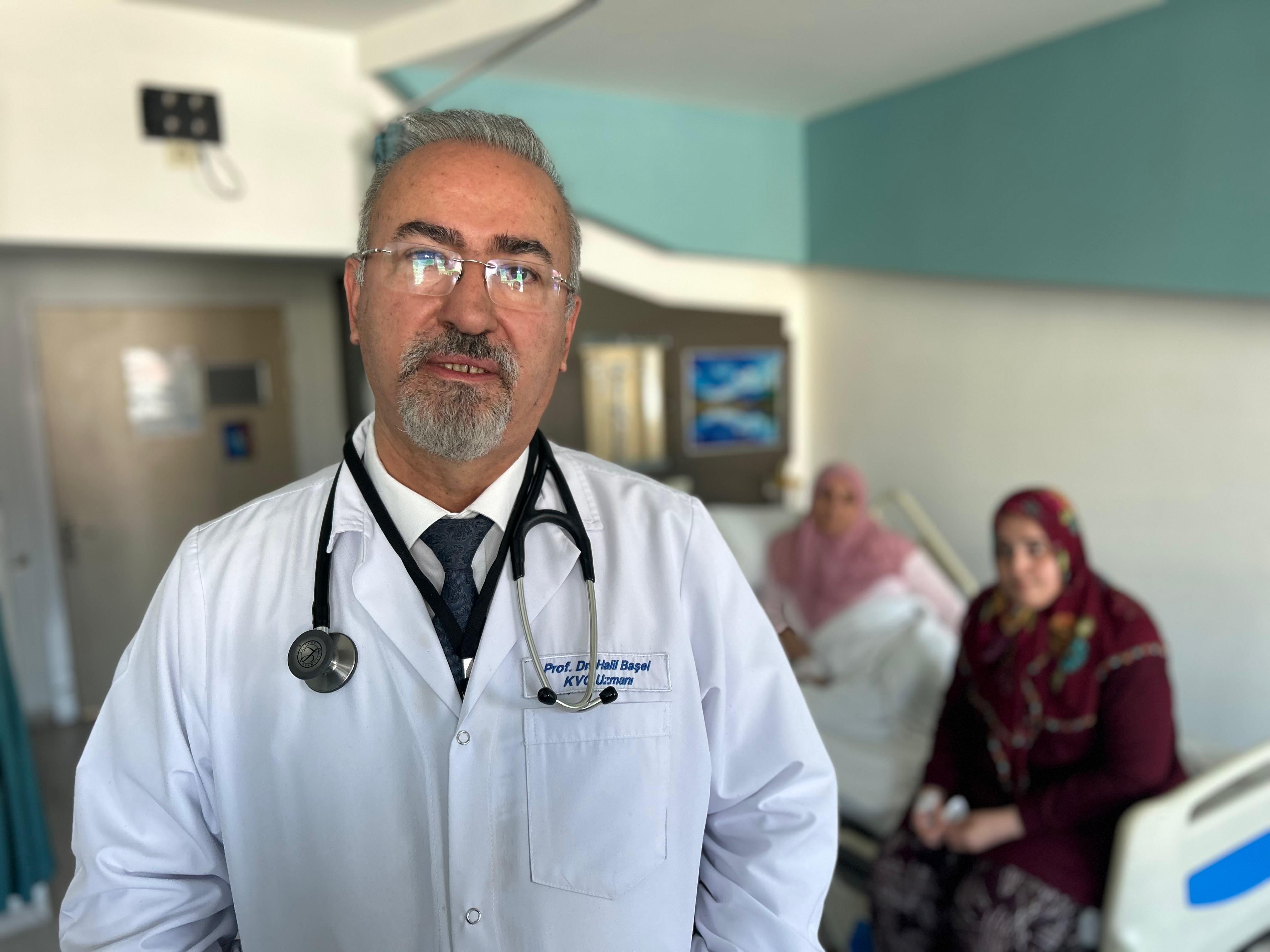 Sivaslı kadın "Lokman Hekimi" Van'da buldu