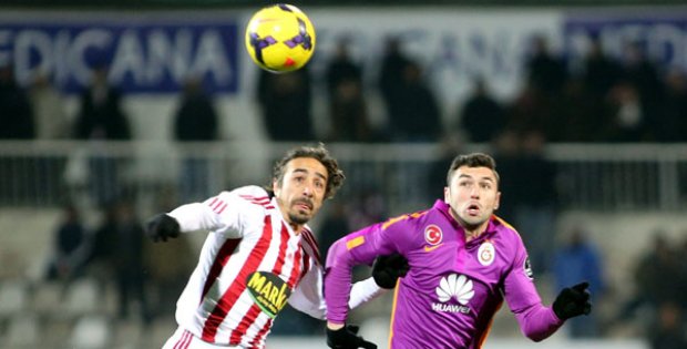 İlk Maç Galatasaray´la