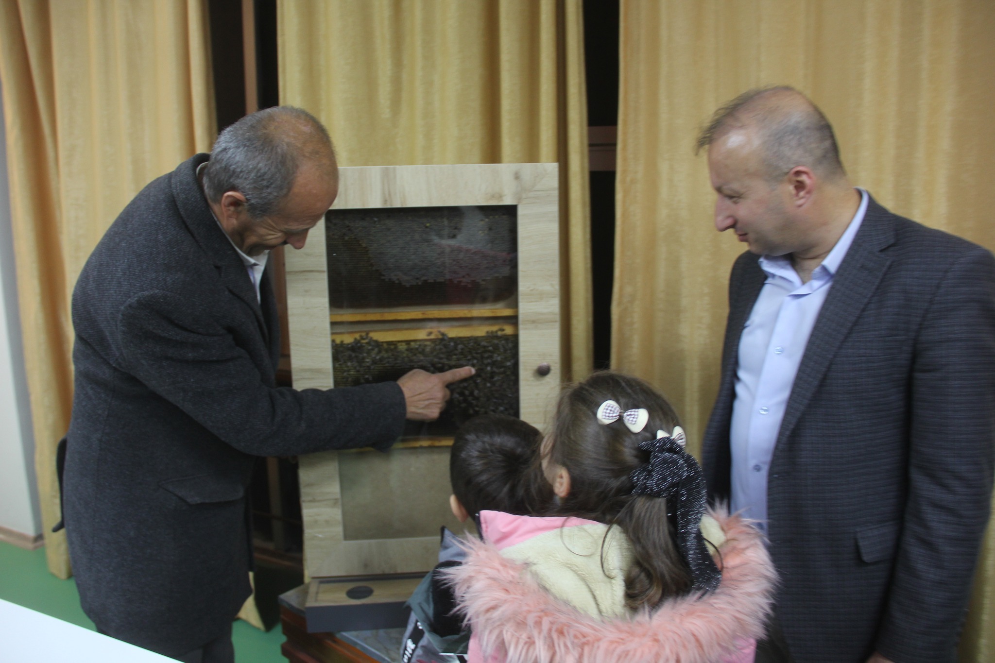 Zara Balı için geleceğin arıcıları yetişiyor