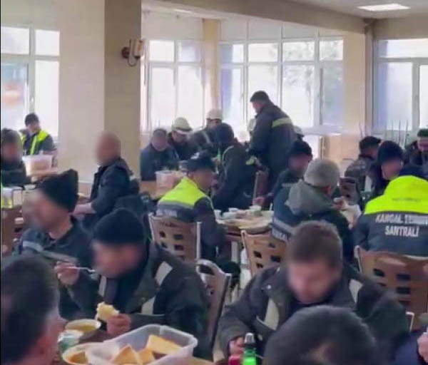 Sivas'ta işçilerden kaşıklı protesto