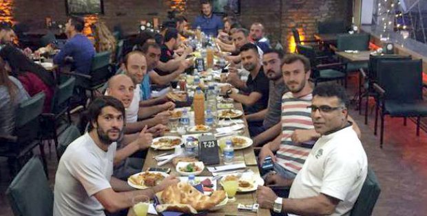 Futbolcular İftarda Buluştu