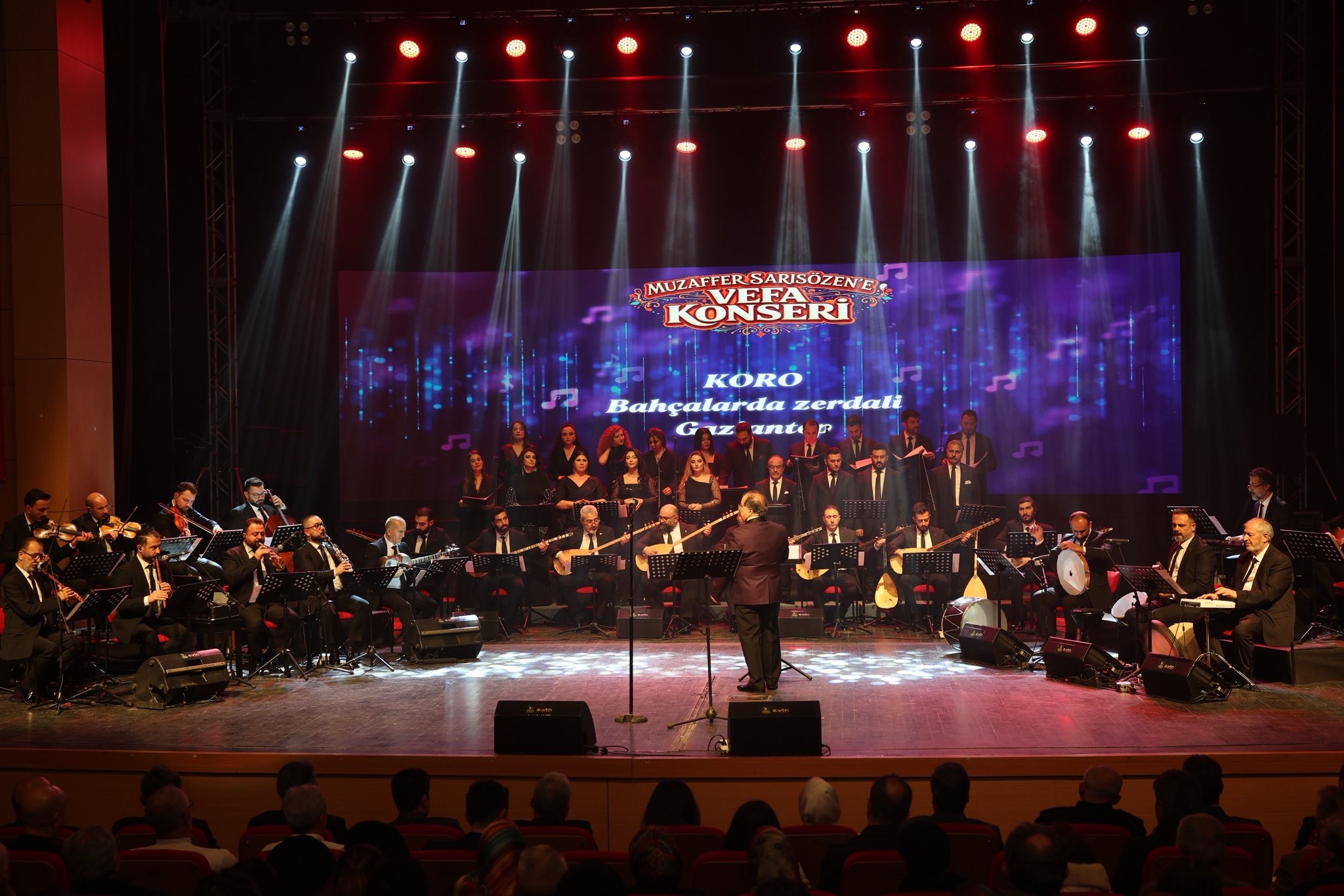 Sivas'ta Muzaffer Sarısözen'e  vefa konseri