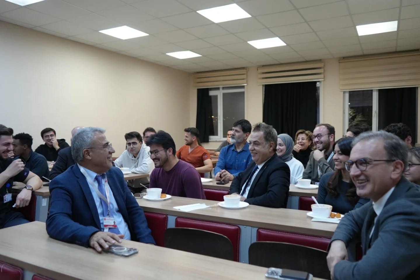 Tıp öğrencilerine sınav öncesi moral ziyareti